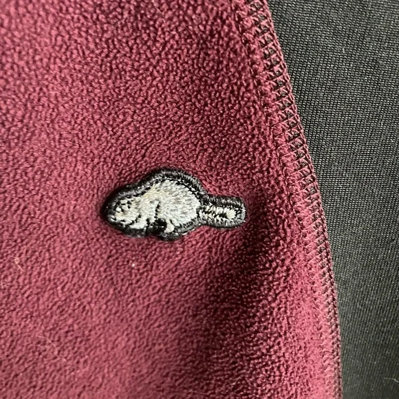 Roots Made in Canada maroon black fleece 1/4 zip large - Picture 4 of 5